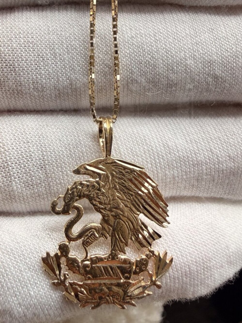 14K Yellow Gold Eagle Pendant With 0.8mm Box Chain - 24 inch